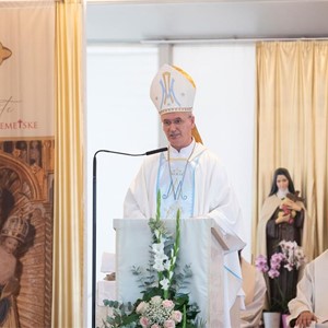 Homilija nadbiskupa Dražena Kutleše u Svetištu Majke Božje Remetske na svetkovinu Uznesenja Blažene Djevice Marije na nebo